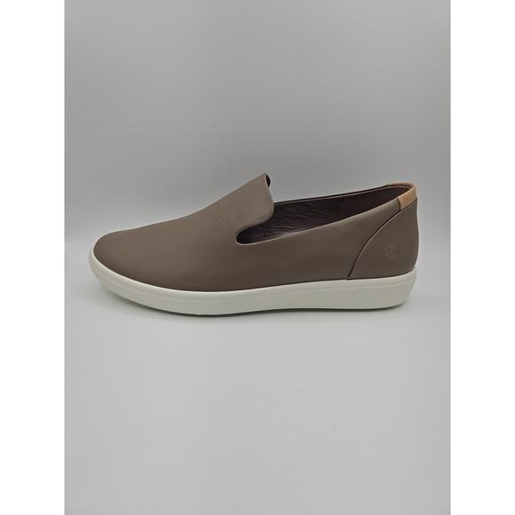 ECCO Soft 7 Womens Slip On Sneaker Shoes Round Toe Taupe Powder EU 39/ US 8.5 - Picture 1 of 6
